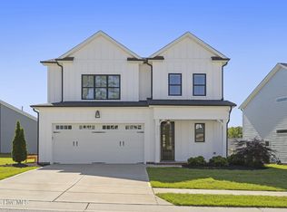 2020 Moonraker Dr, Fuquay Varina, NC 27526