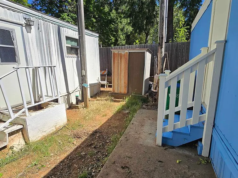 639 Whiting St — Photo 5