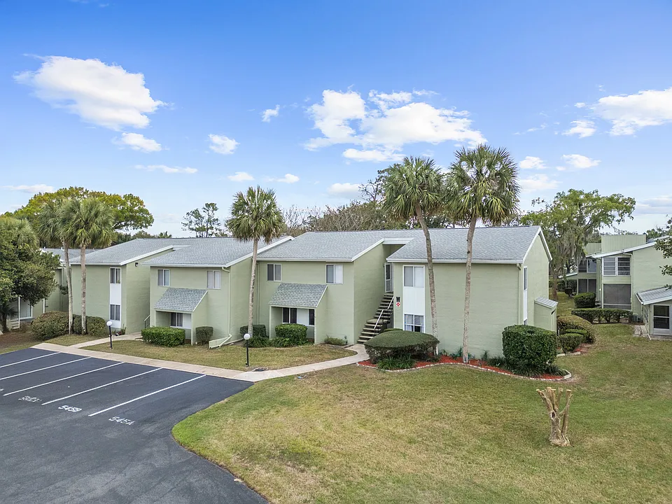 543 Fairways Dr #B-1