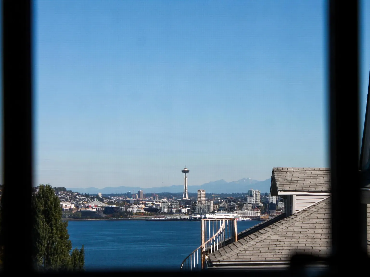 3 bed, 1432 sqft, $3,900 — Photo 1