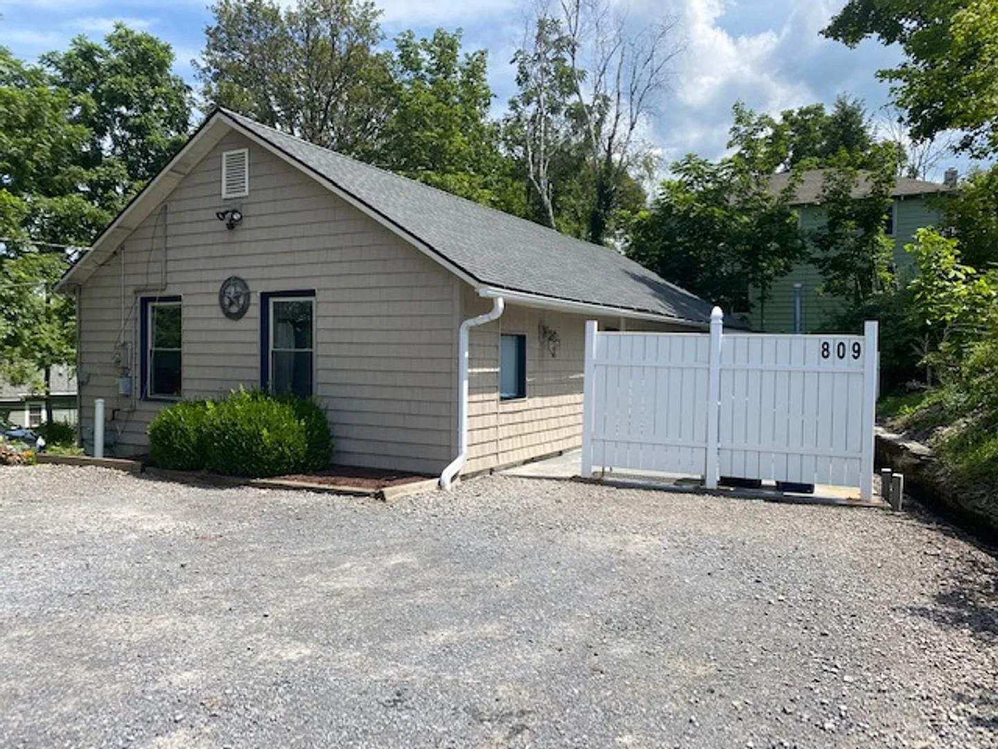 Student House, 6/1 — Photo 3