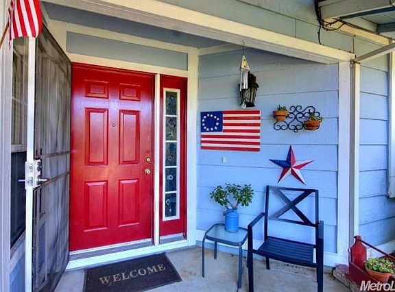 4th image of 607 Oakborough Ave