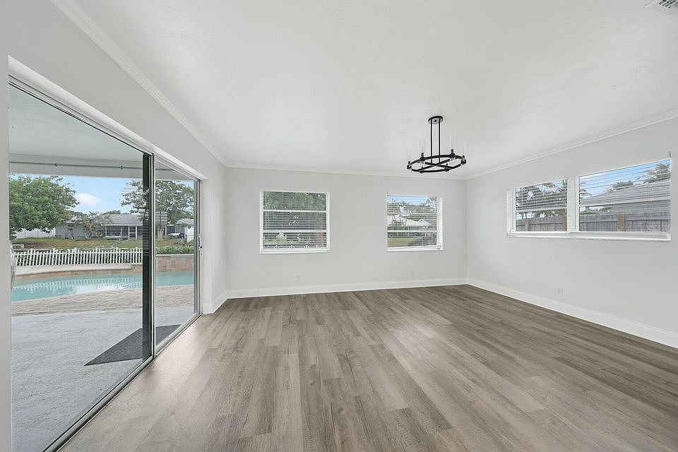 1st image of 1350 SW 26th Ave