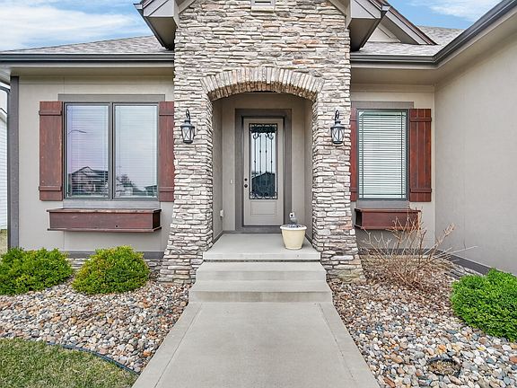 3rd image of 2357 Stonewood Ct SW