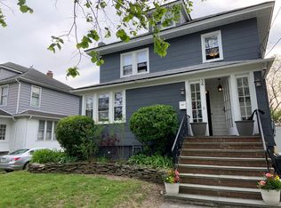 34 Totten Pl #2, Babylon, NY 11702