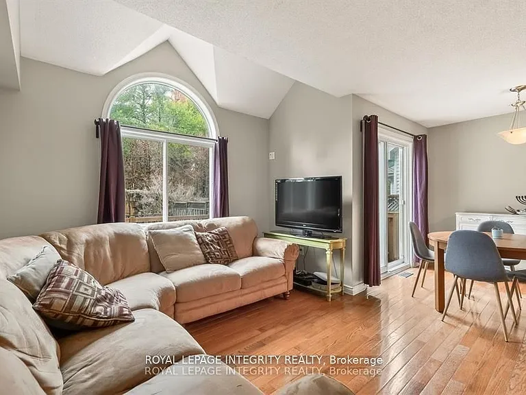 106 Blackdome Cres — Photo 11