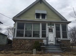 53 Lamson St, West Haven, CT 06516