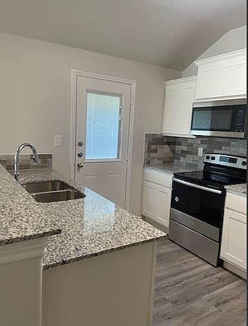2nd image of 110 Ridge St