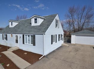 1927 Schuster St, Joliet, IL 60433