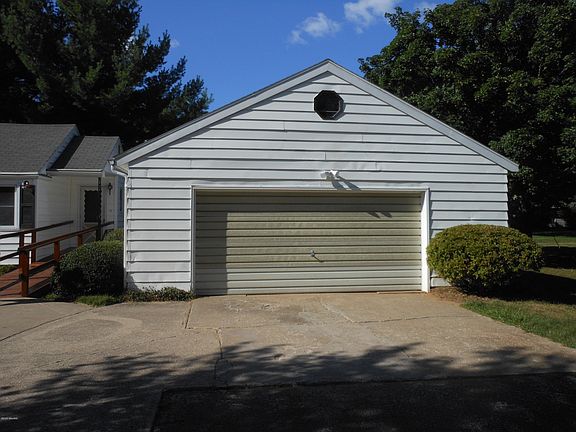 5th image of 10329 S Chapin Ln