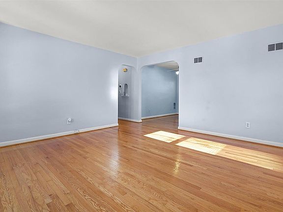 4th image of 1742 McCready Ave