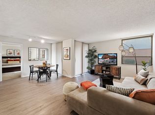 6730 Bull Run Rd #218, Hialeah, FL 33014