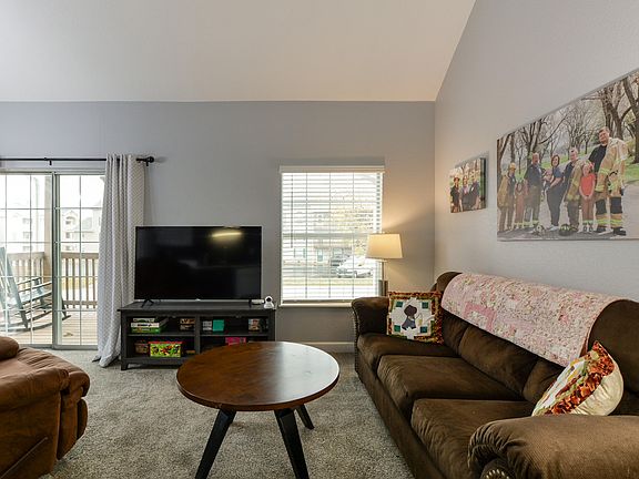 3rd image of 600 Abby Ln APT 5