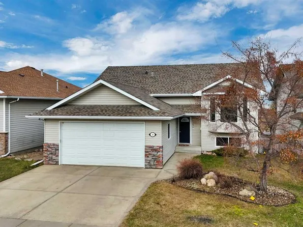 50 W Langford Cres, Red Deer, AB T4R 2X1