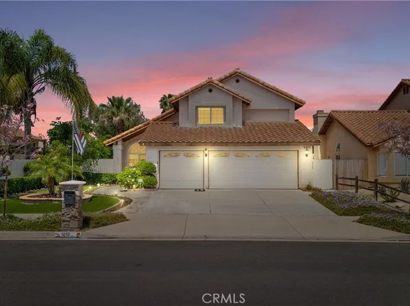 1019 Birmingham Dr, Corona, CA 92881