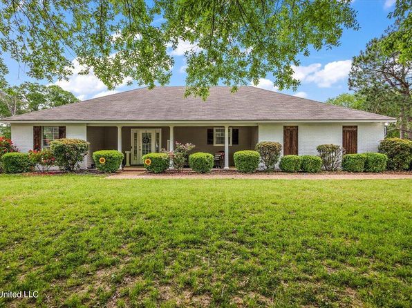 186 Country Bend Pl, Byram, MS 39272