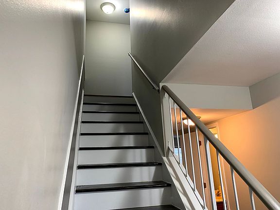 5th image of 1349 Woodlake Dr