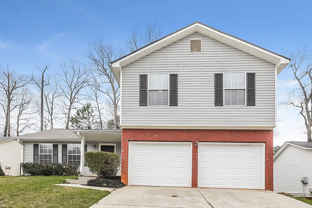3 bed, 2.0 bath, 1398 sqft, $2,690 — Photo 1