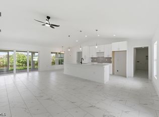 10 NW 20th St, Cape Coral, FL 33993