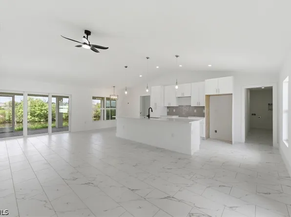10 NW 20th St, Cape Coral, FL 33993