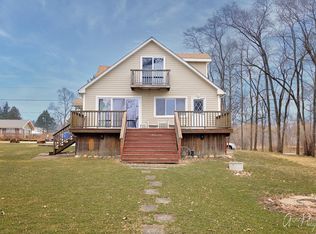 28191 W Stewart Ave, Spring Grove, IL 60081