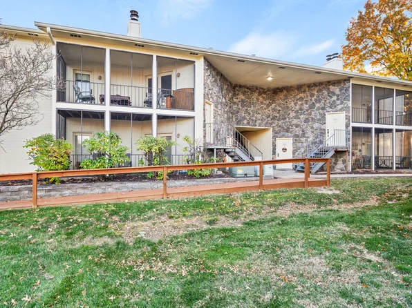 2907 Park De Ville Pl, Columbia, MO 65203