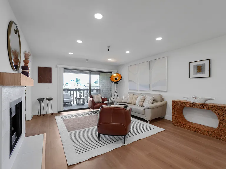2111 Latham St #307 — Photo 20