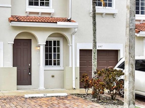 4th image of 21003 NW 14th Pl #507