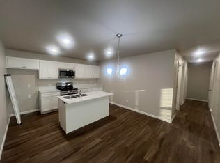 1102 Ashton Ln, Yukon, OK 73099