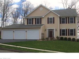 21 Cobblestone Ln, Meriden, CT 06450