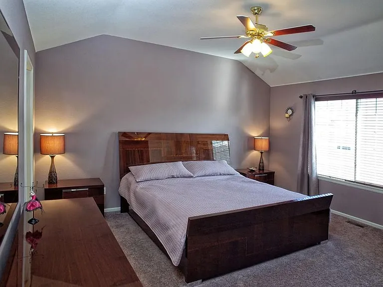 7462 E Lowry Blvd — Photo 10