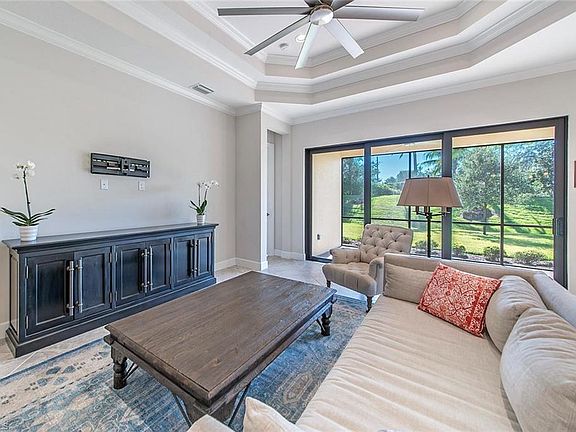 5th image of 9057 Isla Bella Cir