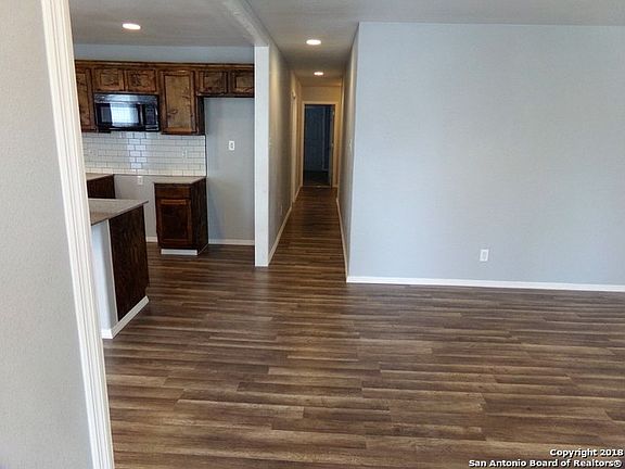5th image of 125 Belden Ave