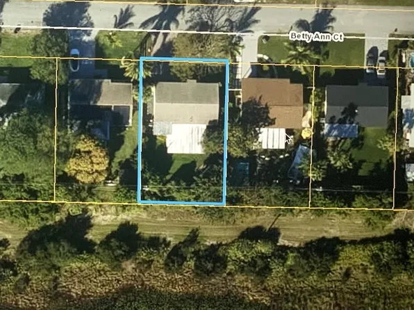 3546 Betty Ann Court E, West Palm Beach, FL 33403