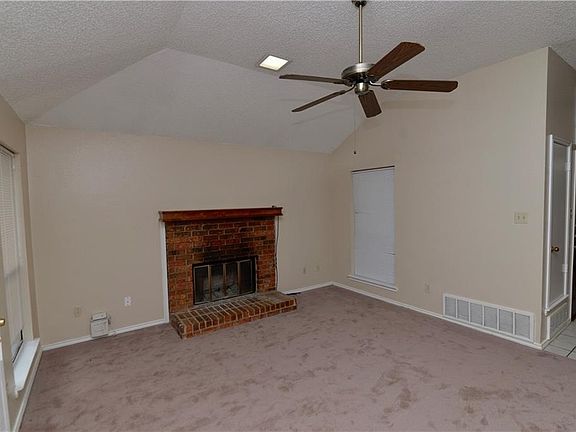 2nd image of 2118 Hearthside Ln