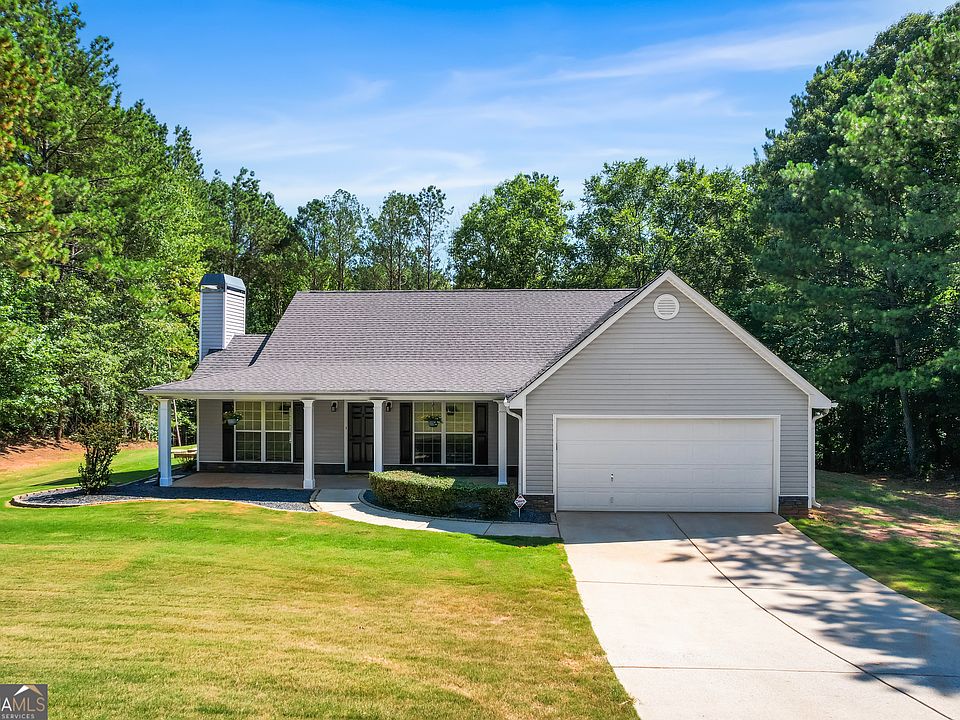 1st image of 279 Pine Ridge Cir