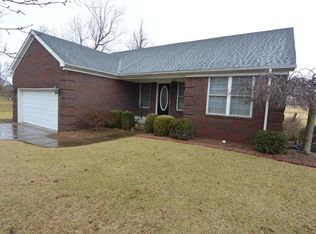110 Twin Oaks Dr, Bardstown, KY 40004
