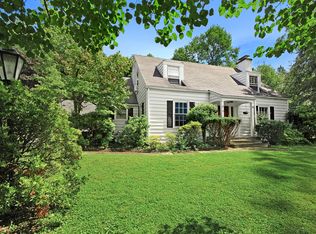 33 Washburn Rd, Mount Kisco, NY 10549