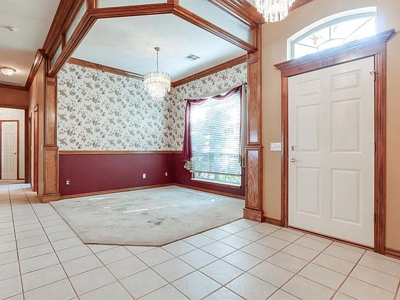 4th image of 11001 Wineview Dr