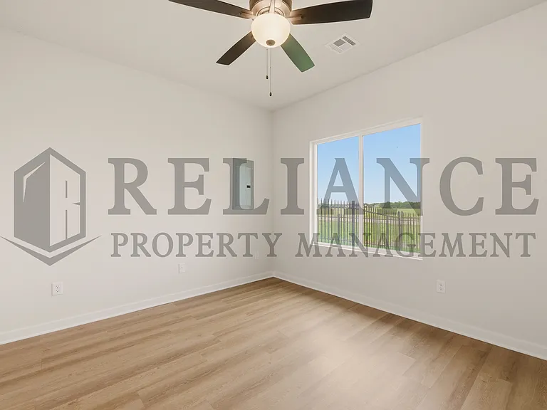 202 N Gowen St — Photo 33