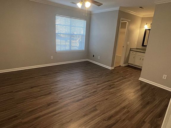 5th image of 2906 Mulberry Lane #A
