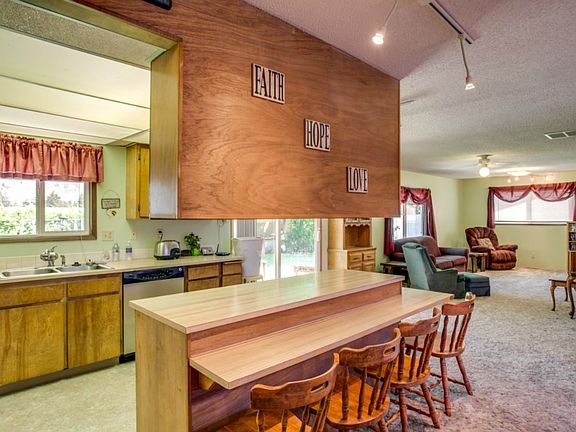 5th image of 13509 Hillcrest Dr