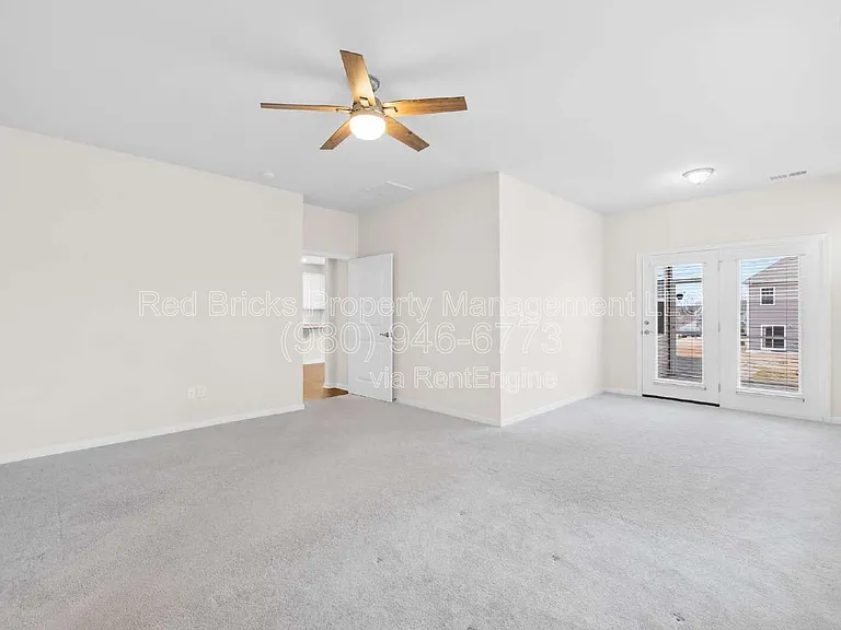 2207 Restina Dr — Photo 17