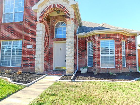 3rd image of 1232 Courtney Ln