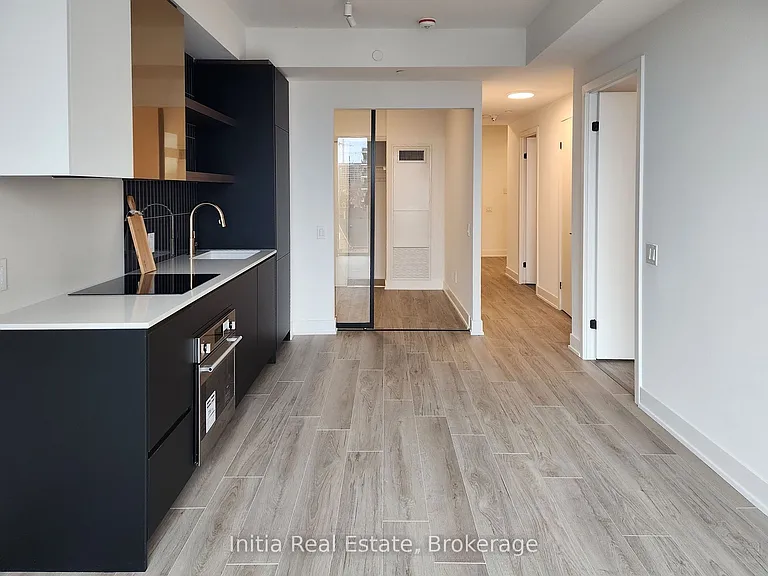 1285 Queen St E #508 — Photo 2