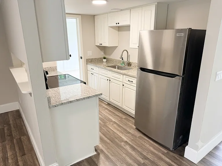 18511 Blair Ave — Photo 8