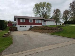 321 3rd St SW, Swisher, IA 52338