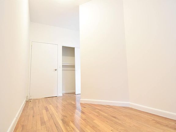 3rd image of 138 W 112th St APT 1A