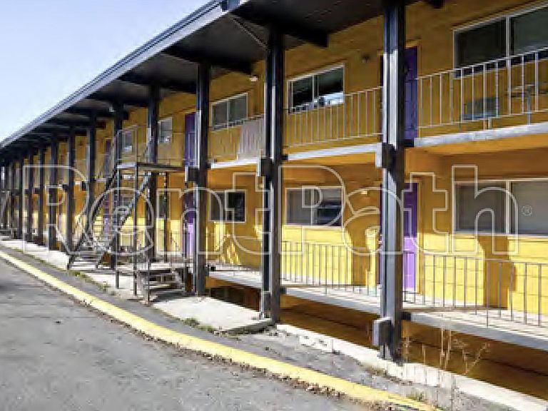 Queen Apartments Moscow, ID Zillow