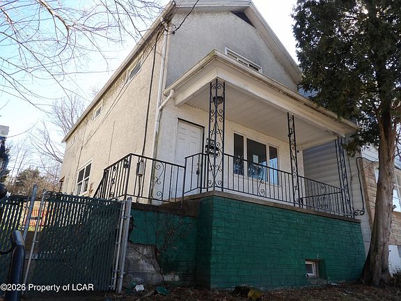 2nd image of 305 S Irving Ave